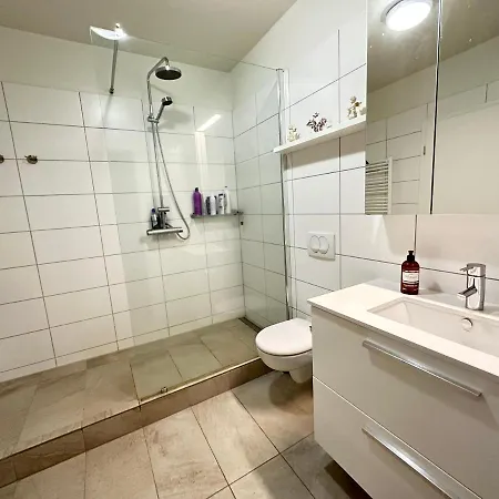 Modern 2 Bedroom Apartment In Kopavogur Reykjavik Exterior photo