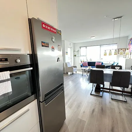 Modern 2 Bedroom Apartment In Kopavogur Reykjavik Exterior photo